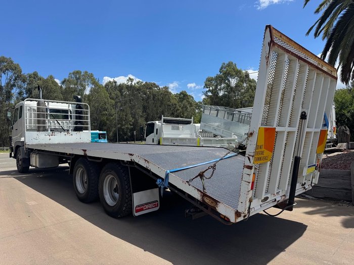 2003 Mitsubishi Fv 500 WHITE