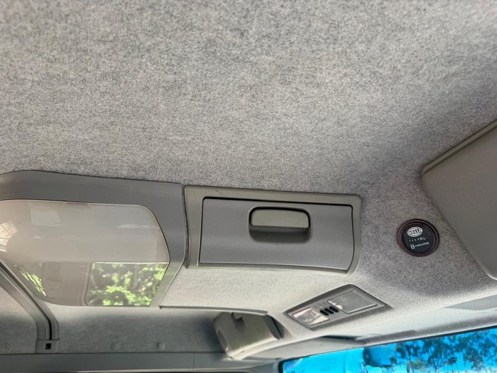 2003 Mitsubishi Fv 500 WHITE