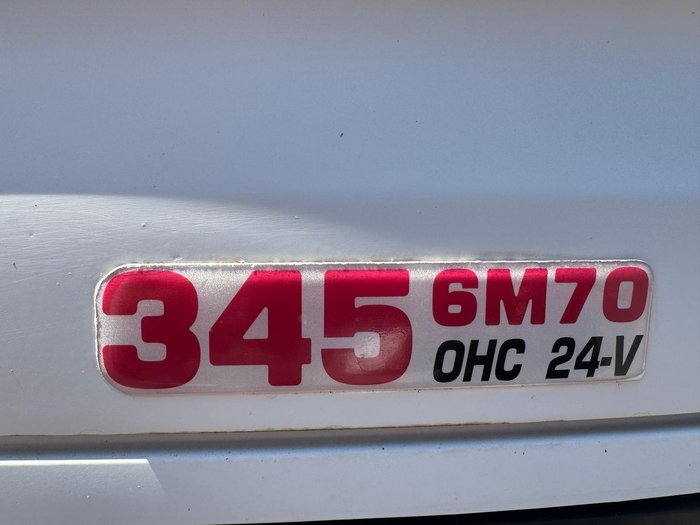 2003 Mitsubishi Fv 500 WHITE