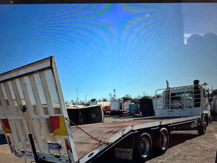 2003 Mitsubishi Fv 500 WHITE