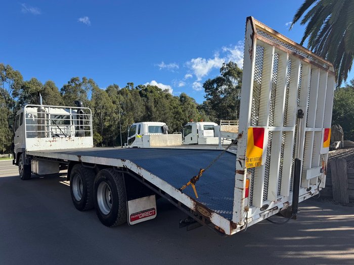 2003 Mitsubishi Fv 500 WHITE