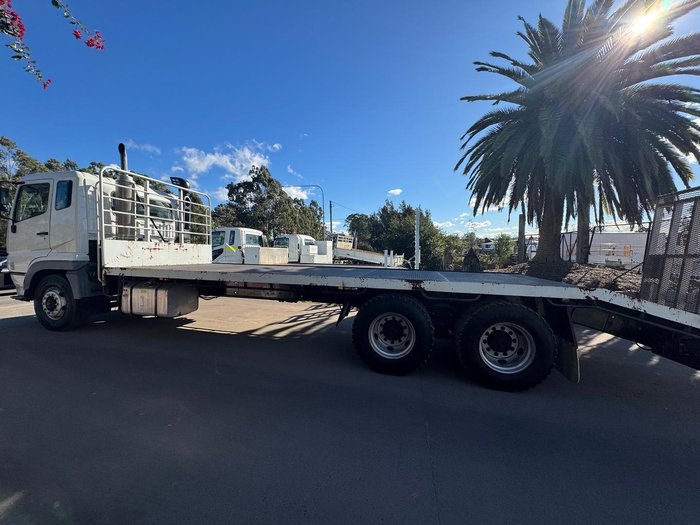 2003 Mitsubishi Fv 500 WHITE
