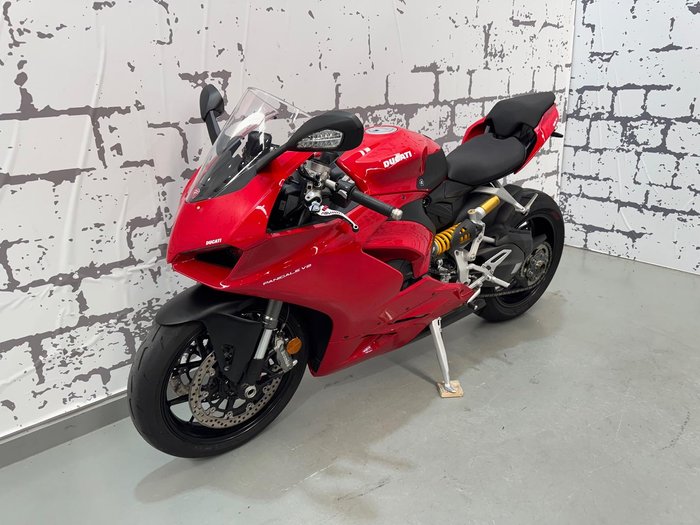 2024 Ducati Panigale V2 Panigale Red