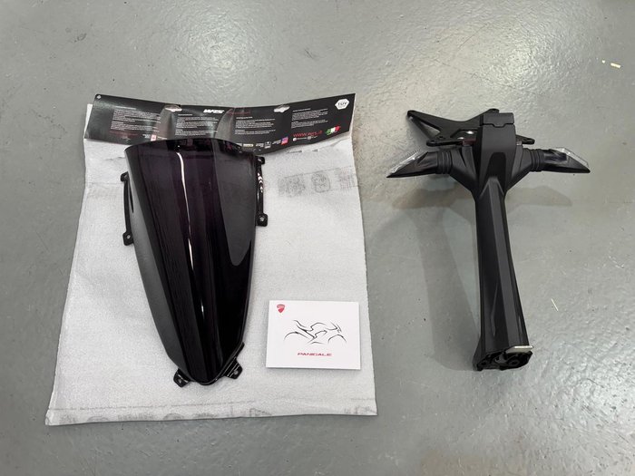 2024 Ducati Panigale V2 Panigale Red