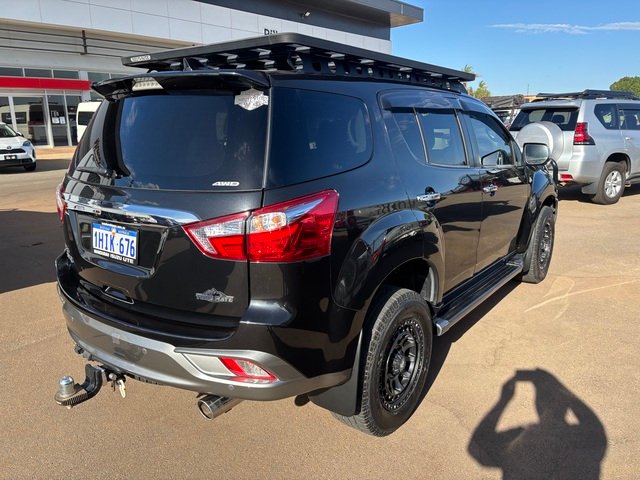 2021 Isuzu MU-X 2021 Isuzu MU-X LS-T (4x4) 6 SP AUTO SEQUENTIAL 4D WAGON DT4 Cosmic Black Mica