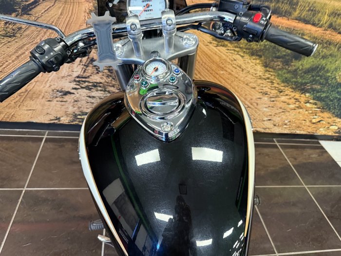 2009 Triumph SPEEDMASTER BLACK