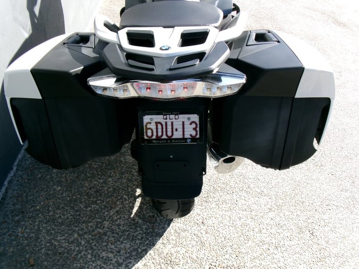 2024 BMW Motorrad R 1250 RT Alpine White 3