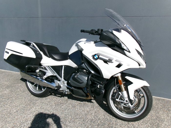 2024 BMW Motorrad R 1250 RT Alpine White 3