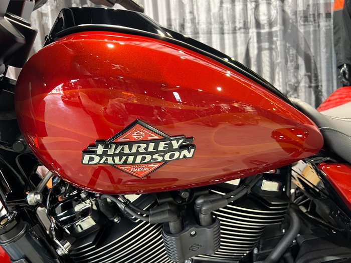 2025 Harley-davidson FLHX STREET GLIDE (117) Whiskey Firestorm