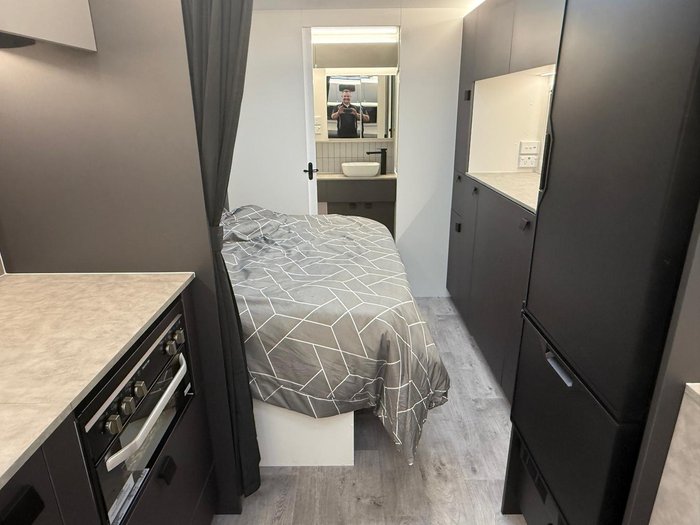 2025 New Age Caravans 20' Big Red Slide-Out Br20 Save $11,199 Was $111,990