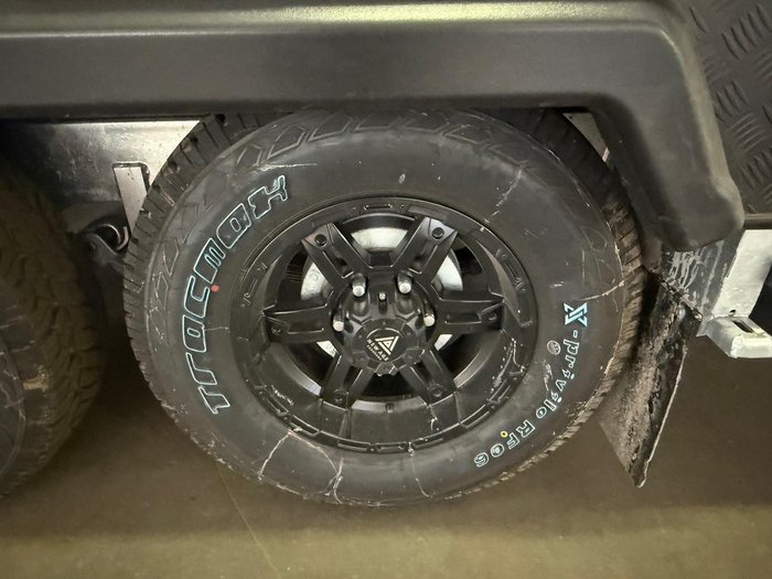 2025 New Age Caravans 20' Big Red Slide-Out Br20