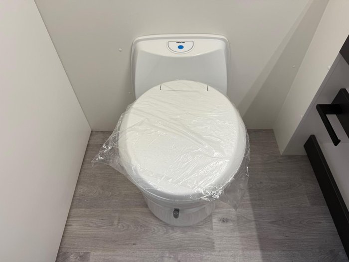 2025 New Age Caravans 20' Big Red Slide-Out Br20