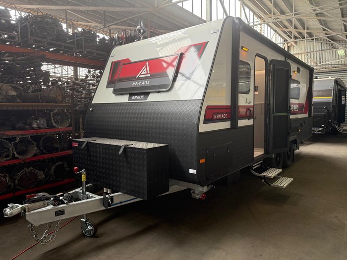 2025 New Age Caravans 20' Big Red Slide-Out Br20 Save $11,199 Was $111,990