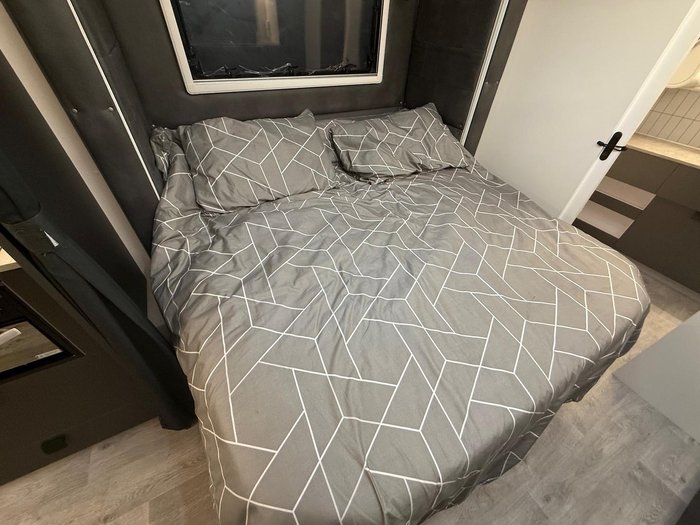 2025 New Age Caravans 20' Big Red Slide-Out Br20