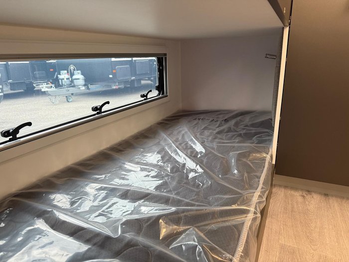 2025 New Age Caravans 19' Roadowl Escape Ro19be