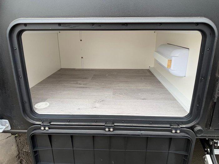 2025 New Age Caravans 19' Roadowl Escape Ro19be