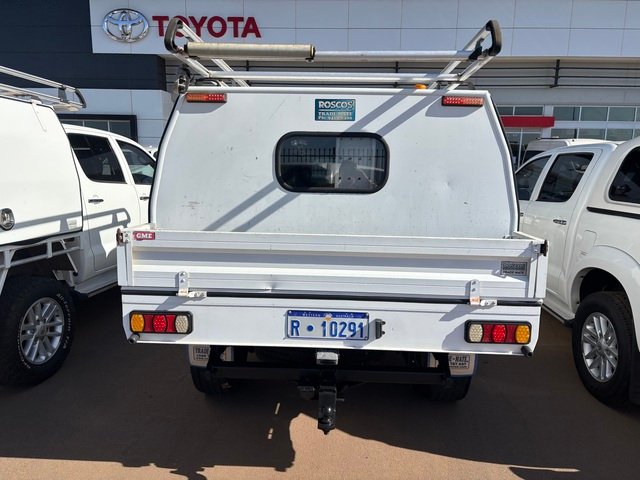 2012 Toyota Hilux HILUX 4x4 3.0L T/D D/C M/T SR5 1R61250 001 Sterling Silver