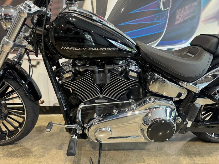 2025 Harley-Davidson Breakout 117 (FXBR) Softail Black