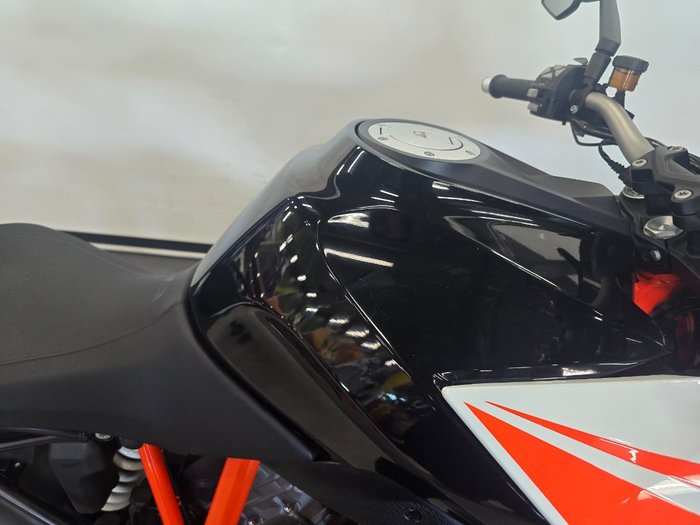 2020 Ktm 1290 SUPER DUKE GT Orange
