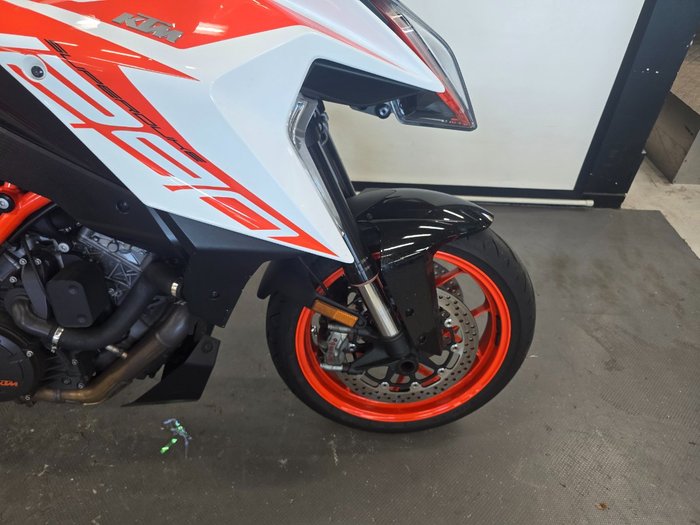 2020 Ktm 1290 SUPER DUKE GT Orange