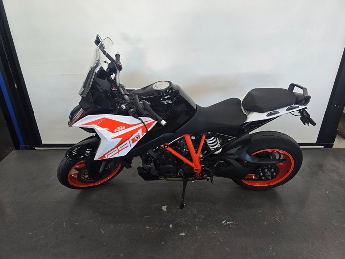 2020 Ktm 1290 SUPER DUKE GT Orange