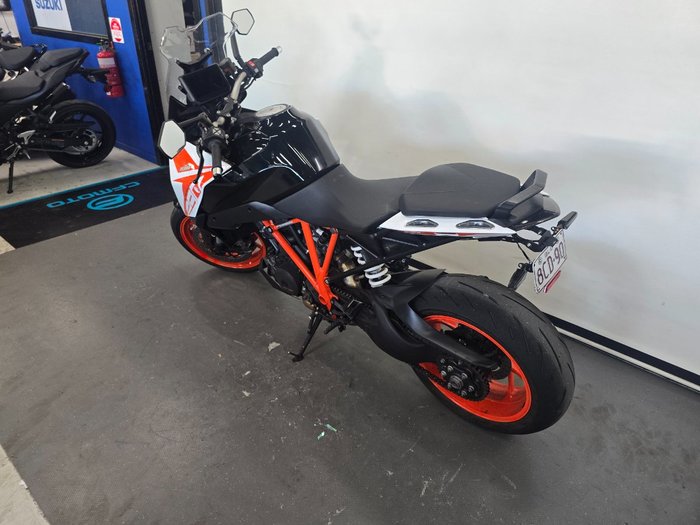 2020 Ktm 1290 SUPER DUKE GT Orange
