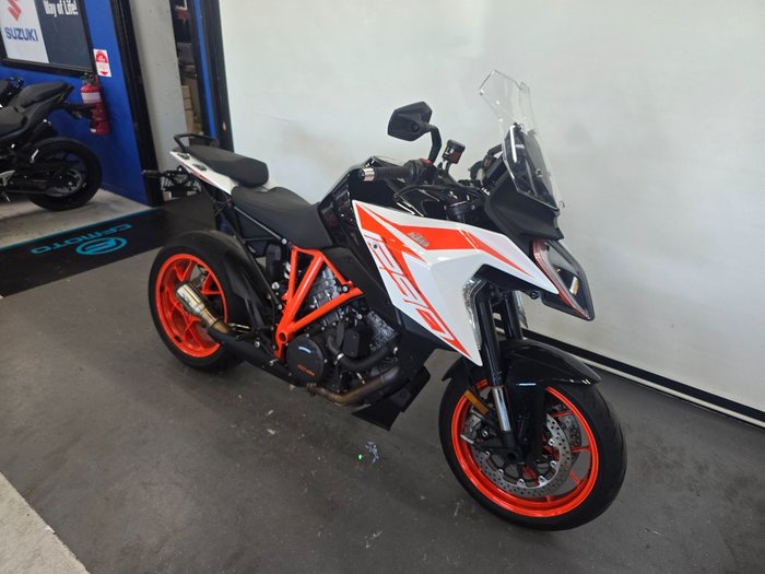 2020 Ktm 1290 SUPER DUKE GT Orange