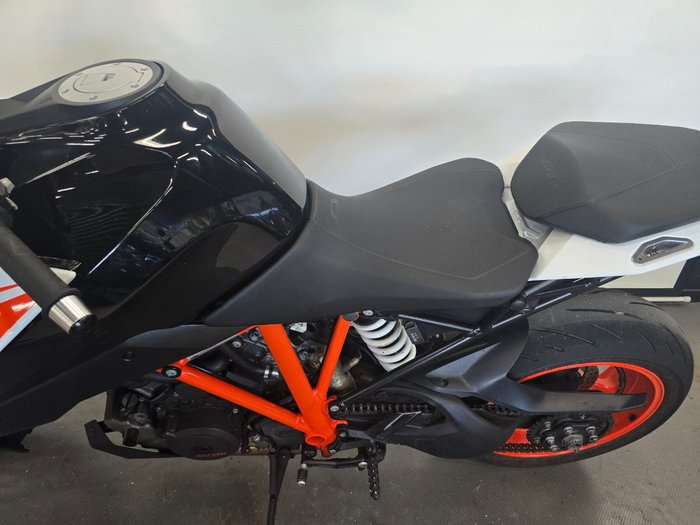 2020 Ktm 1290 SUPER DUKE GT Orange