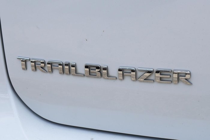 2016 Holden Trailblazer LTZ RG MY17 4X4 Dual Range Summit White
