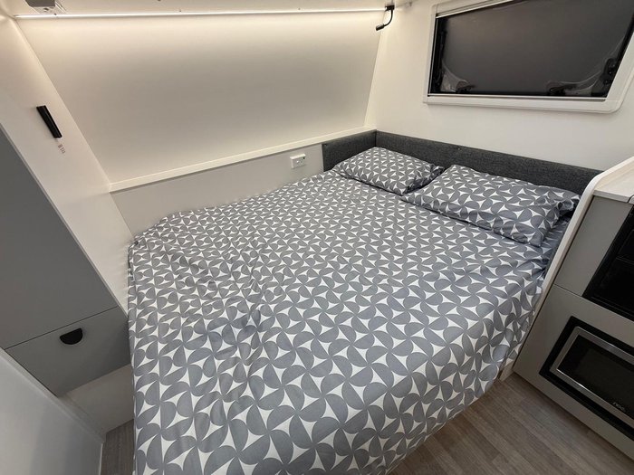 2025 Traveller 15' Destination Track