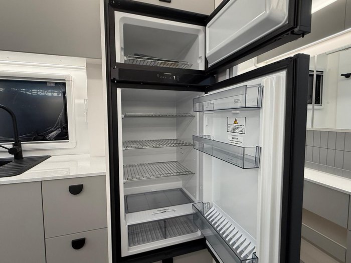 2025 Traveller 15' Destination Track