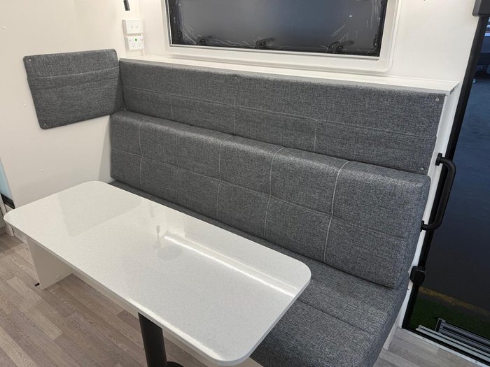 2025 Traveller 15' Destination Track