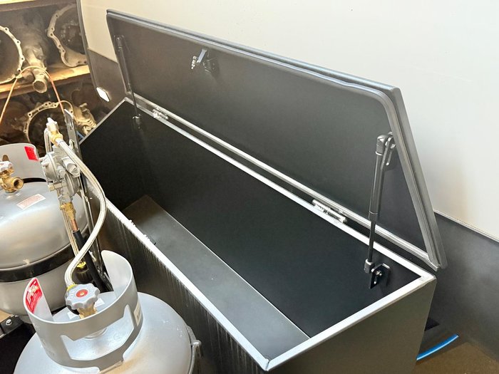 2025 Traveller 15' Destination Track