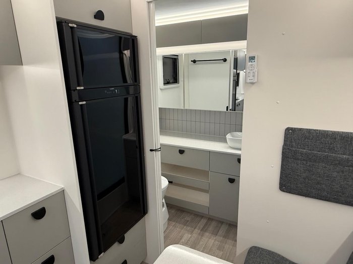 2025 Traveller 15' Destination Track