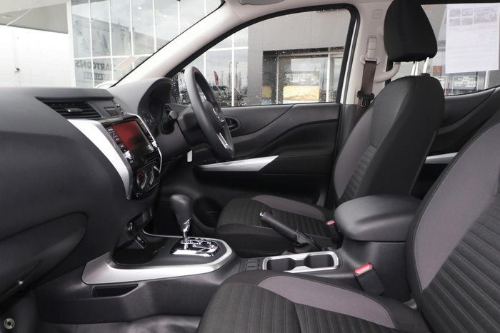 2025 Nissan Navara SL D23 MY25 4x2 Solid White