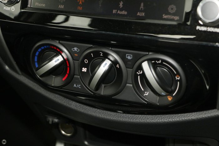 2025 Nissan Navara SL D23 MY25 4x2 Solid White