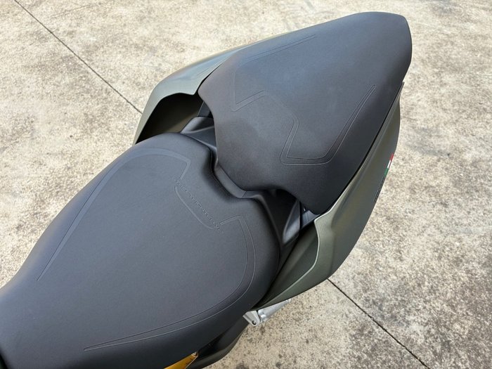 2023 DUCATI PANIGALE V2 Green