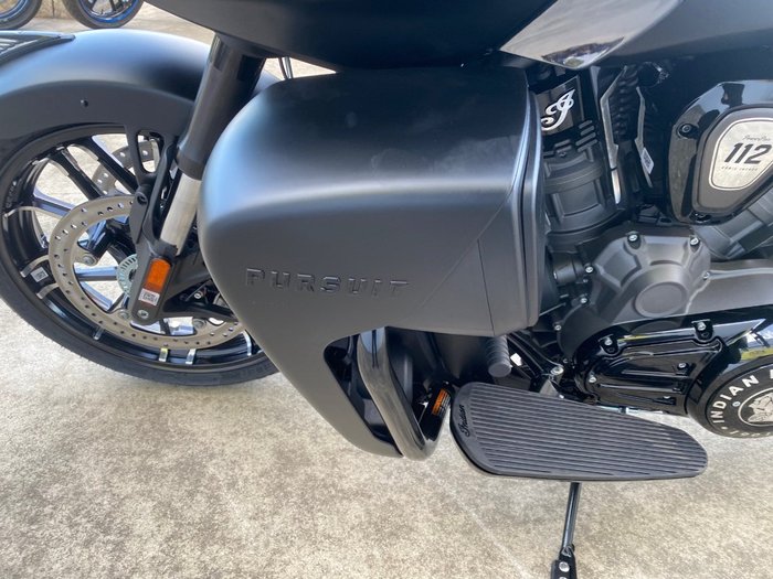 2025 Indian PURSUIT DARK HORSE 112 + RA Black