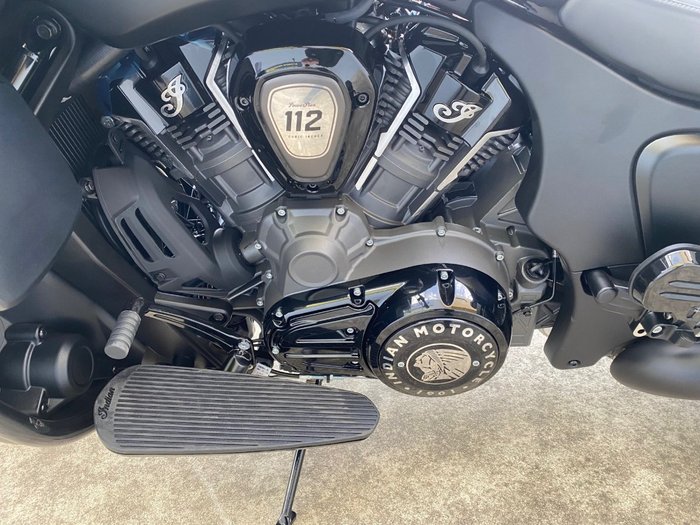 2025 Indian PURSUIT DARK HORSE 112 + RA Black