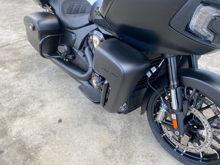 2025 Indian PURSUIT DARK HORSE 112 + RA Black
