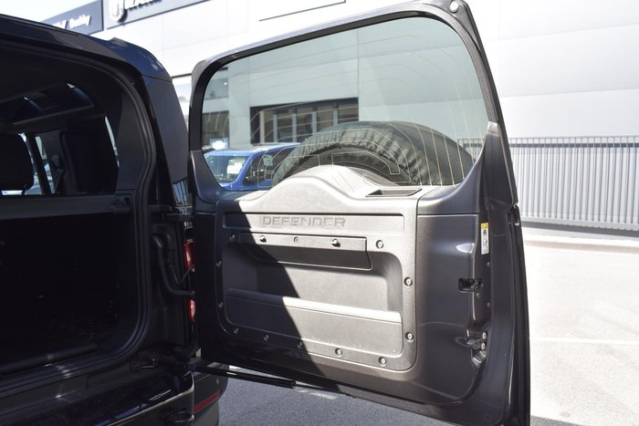 2025 Land Rover Defender 110 D350 X-Dynamic SE L663 MY25.5 AWD Carpathian Grey