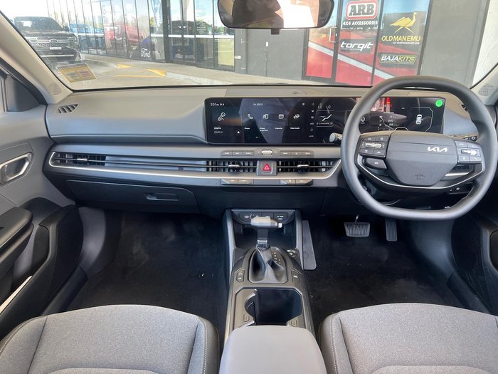 2025 Kia K4 S