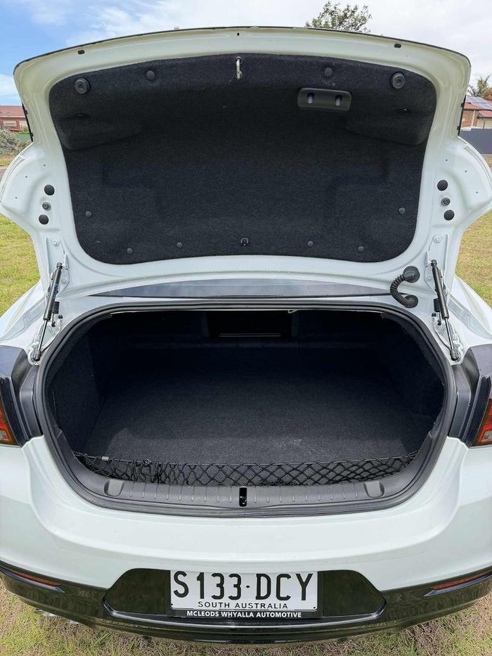 2016 Holden Commodore SV6 Black