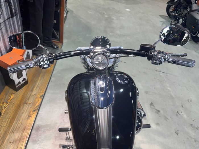 2016 Harley-davidson FXSB SOFTAIL BREAKOUT Black