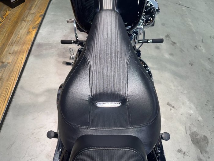 2016 Harley-davidson FXSB SOFTAIL BREAKOUT Black