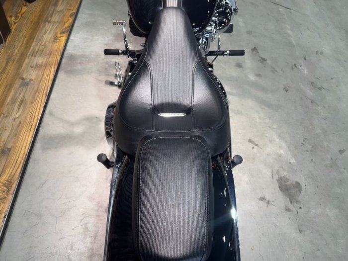 2016 Harley-davidson FXSB SOFTAIL BREAKOUT Black