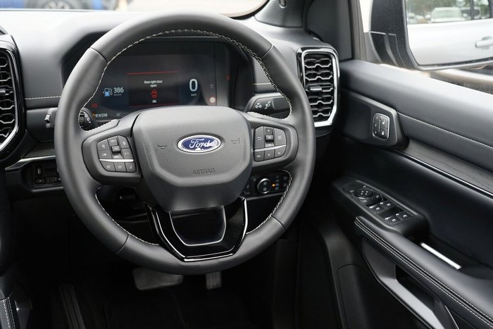 2025 Ford Everest Platinum