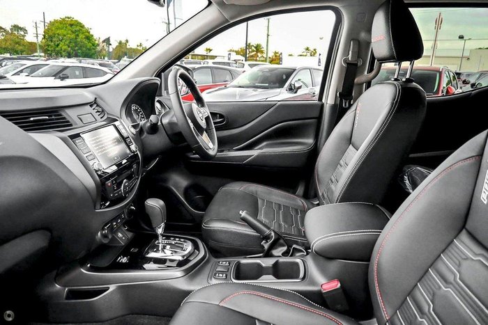 2025 Nissan Navara PRO-4X Warrior D23 MY25 4X4 Dual Range Black Star