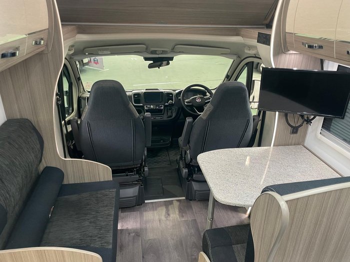 2024 Avan Ovation M7