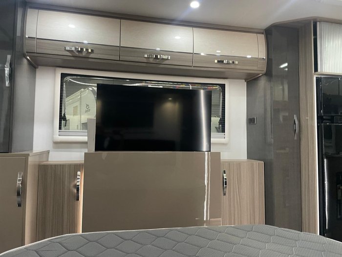 2024 Avan Ovation M7